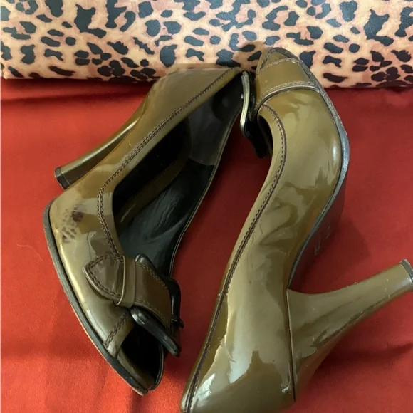 Fendi Olive/Army Green Patent Leather Buckle Peep-Toe Heels - Picture 10 of 16